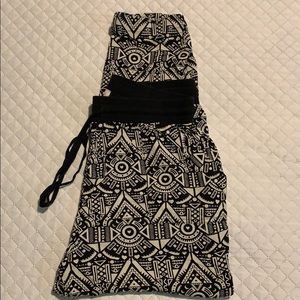 Patterned crop pants